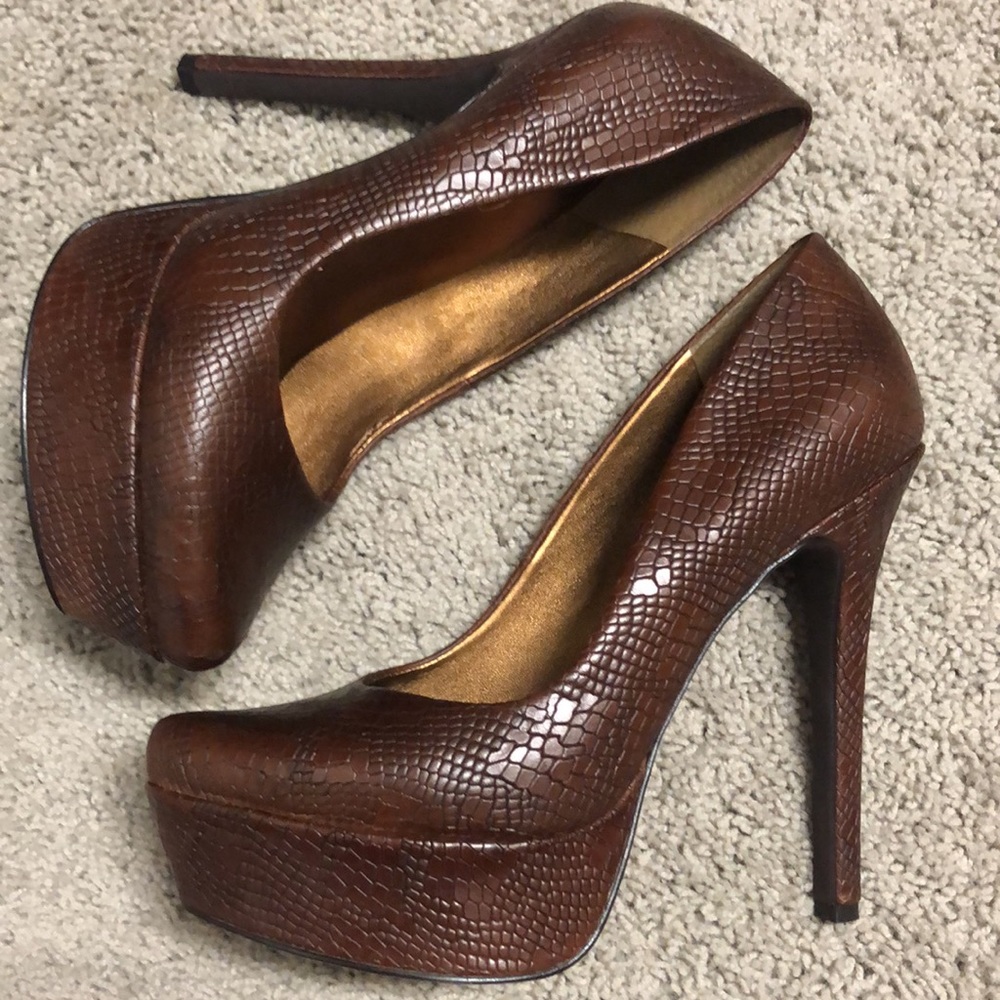 Jessica Simpson Brown Pumps